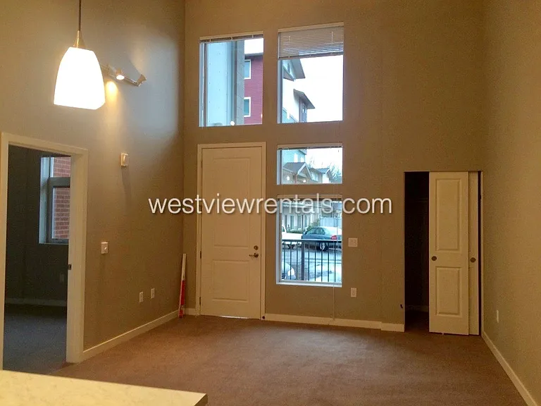 203 E Laurel St — Photo 400