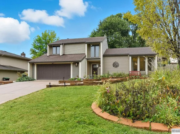 1438 S 167th St, Omaha, NE 68130