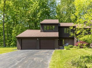 8751 Vallingby Cir, Baldwinsville, NY 13027