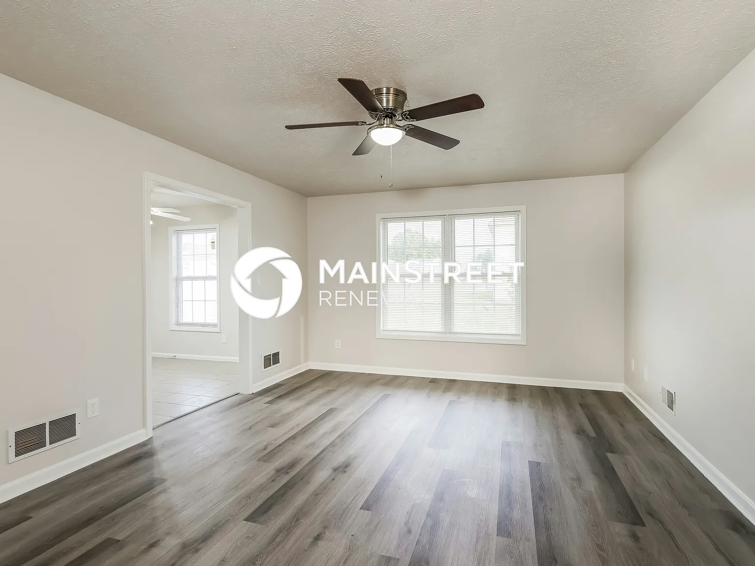 308 TEX AVE — Photo 4
