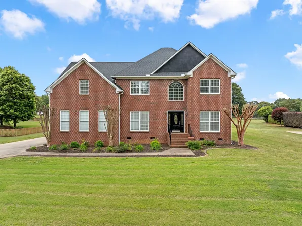 366 Benford Dr, Boiling Springs, SC 29316