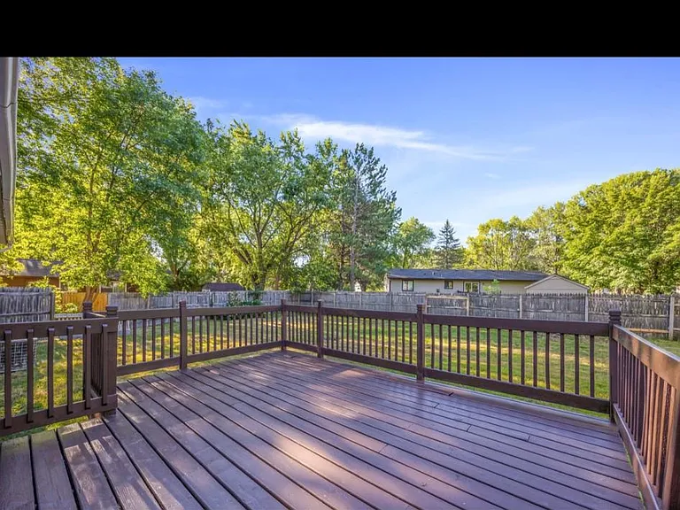 642 Northgate Dr — Photo 4