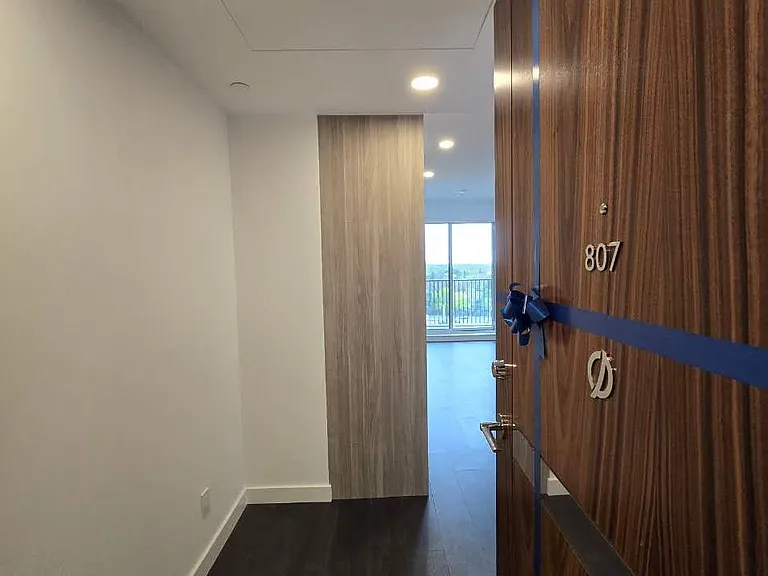 68 Esther Shiner Blvd #807 — Photo 11