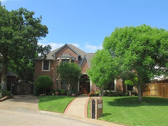 2nd image of 2105 Royal Dominion Ct