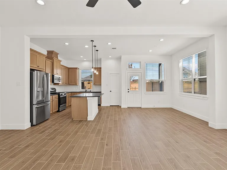 4931 Carranza Ct — Photo 16