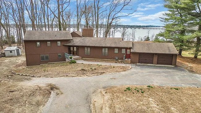 180 Hartshorne Rd — Photo 74