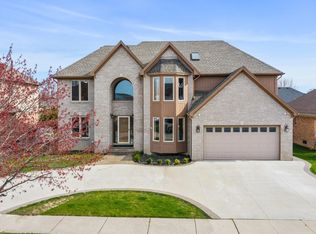 19813 Nob Hill Dr, Macomb, MI 48044