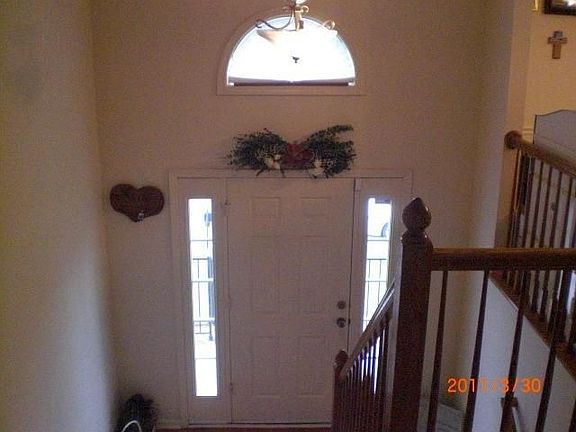 2nd image of 806 Sugarcane Way