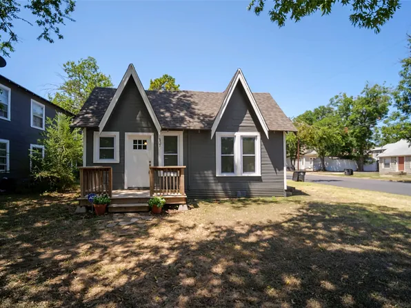 307 N Robinson St, Cleburne, TX 76031