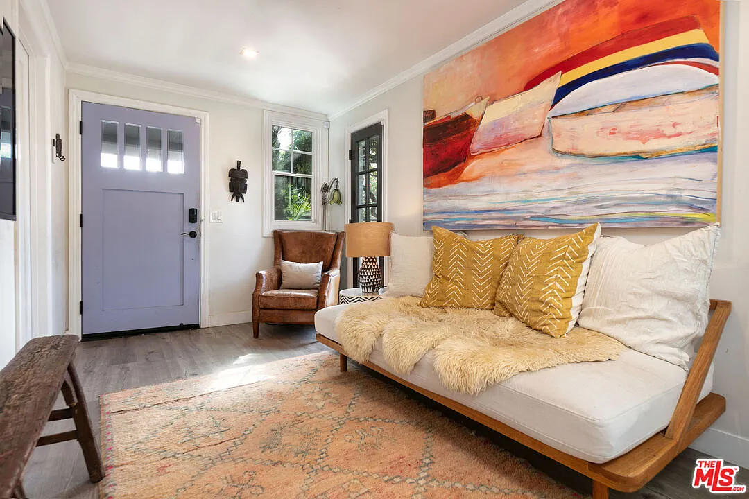 2 bed, 1.0 bath, 751 sqft, $5,900 — Photo 4