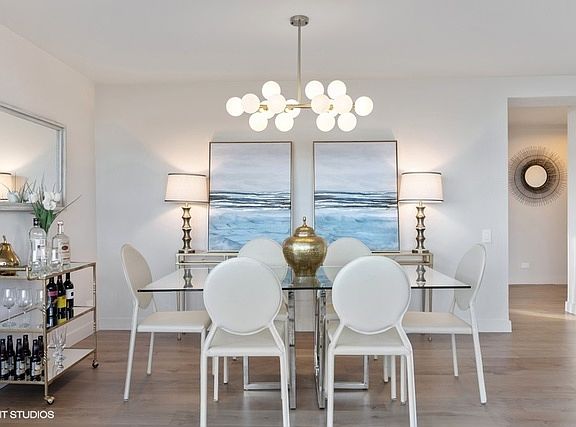 5th image of 1555 N Dearborn St #17AB