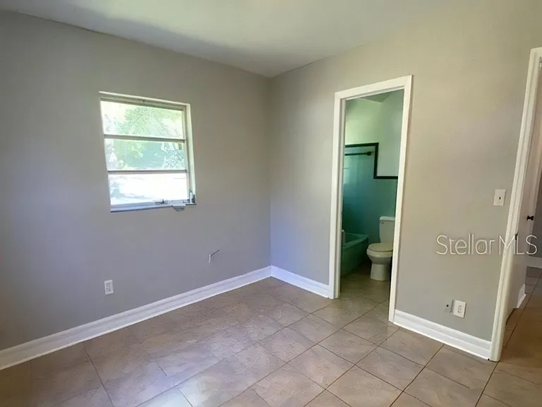 4316 E Knights Griffin Rd — Photo 11