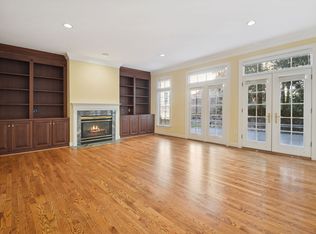 7403 Old Maple Sq, Mc Lean, VA 22102