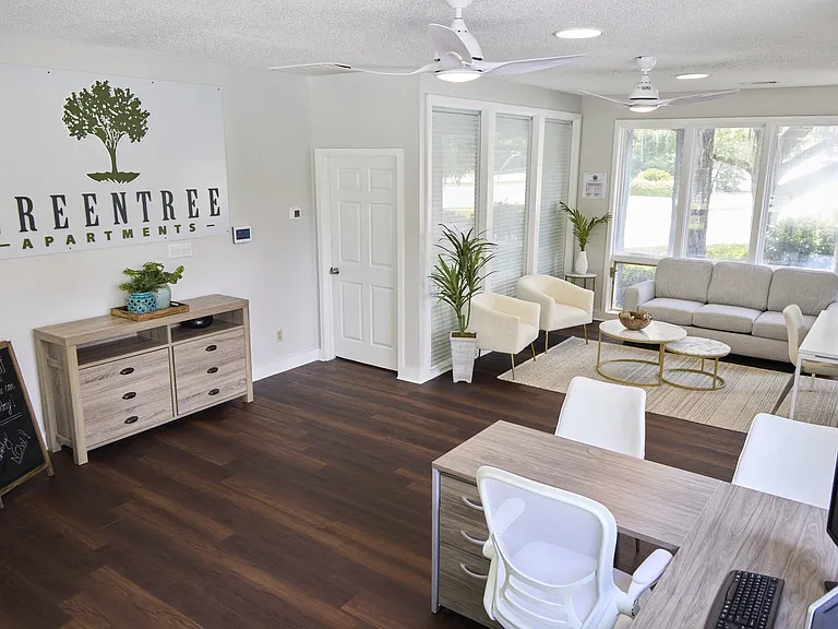 Greentree Apartments — Photo 15