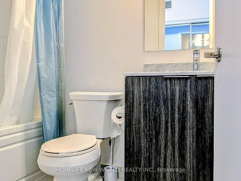 955 Bay St #808 — Photo 10