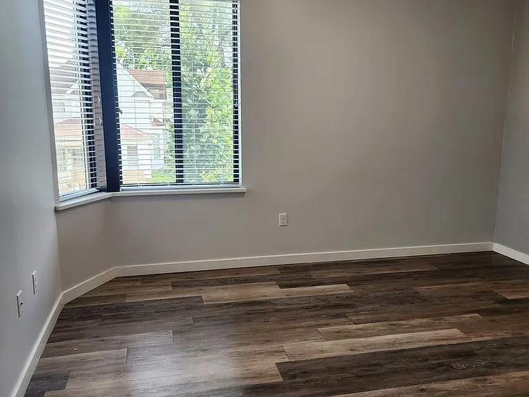 River Rock Apartments — Photo 90