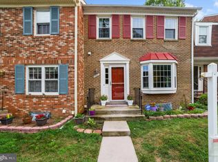 8907 Grandstaff Ct, Springfield, VA 22153
