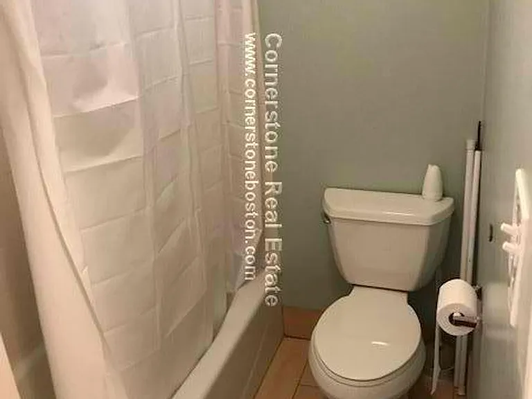 1293 Cambridge St #3L — Photo 3