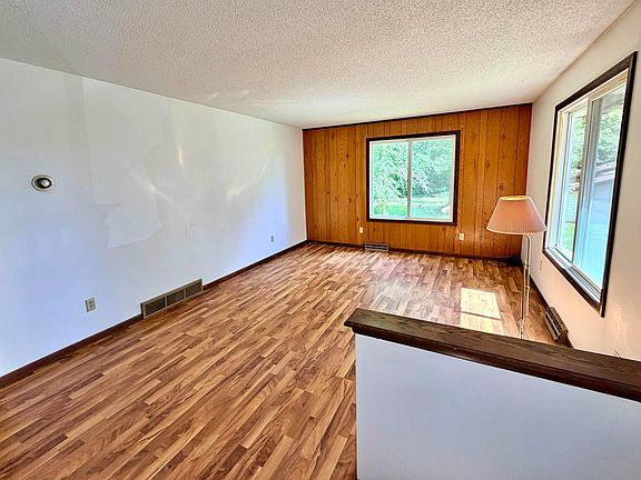 5th image of 38628 305th St