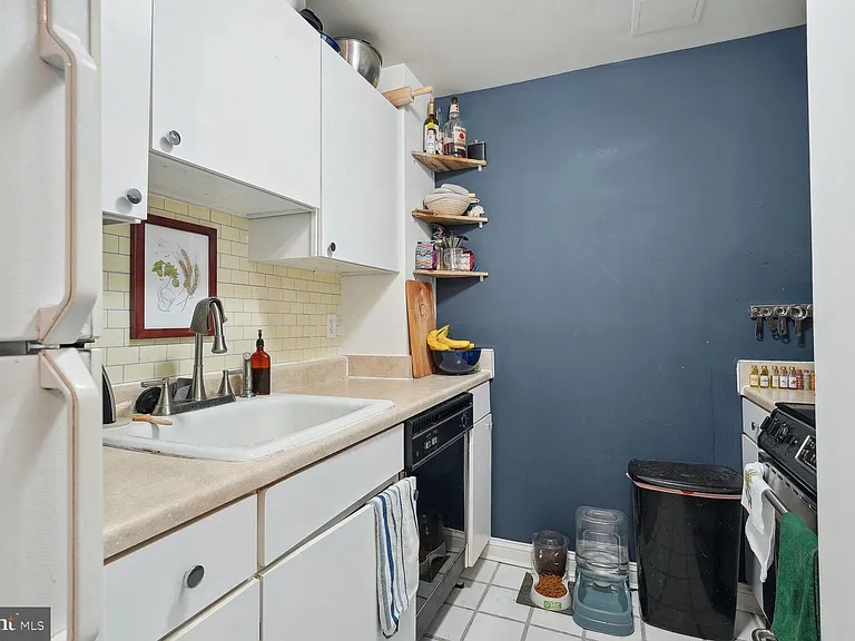 1736 18th St NW #T2 — Photo 6