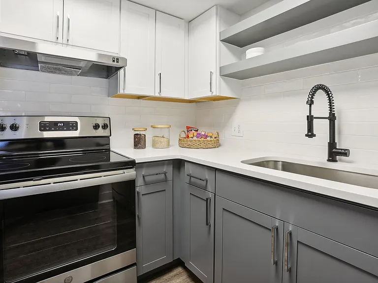 Virginia Highland Apartment Homes — Photo 4