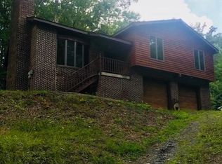 167 Dogwood Ln, Mount Hope, WV 25880
