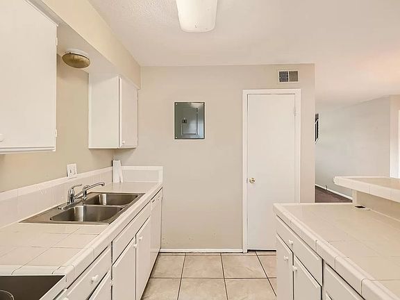 5th image of 3825 S Monaco Pkwy APT 134