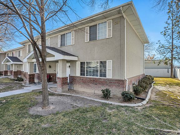 3rd image of 7638 S Redwood Rd APT 11