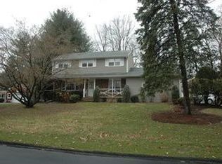 37 Lombardi Dr, New City, NY 10956