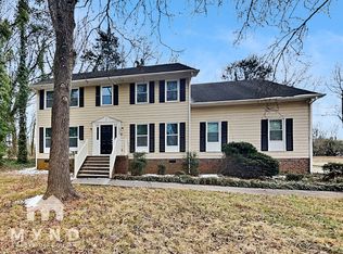 10024 Fireside Ln, Charlotte, NC 28215