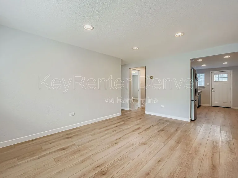 2356 S Linden Ct #C — Photo 5