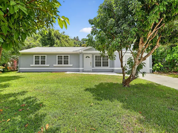 2019 SE New York Street, Port St Lucie, FL 34952