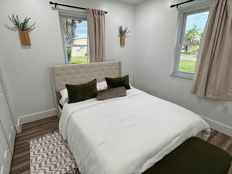 22258 Beverly Ave — Photo 14