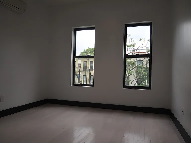 314 Harman St #2R — Photo 7