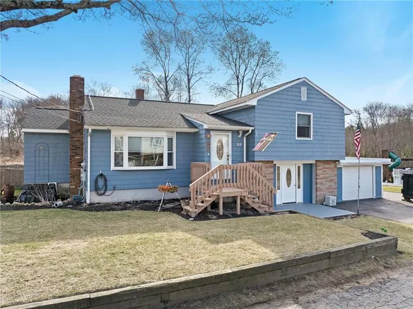 35 Morin Ave, Coventry, RI 02816
