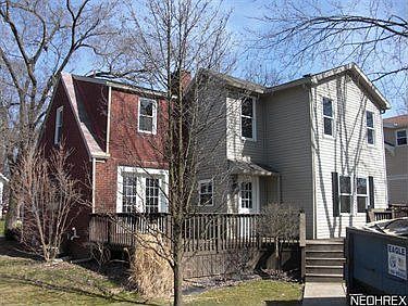 3rd image of 981 Franklin Ave