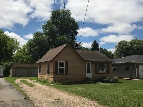 111 W Pike St, Osakis, MN 56360