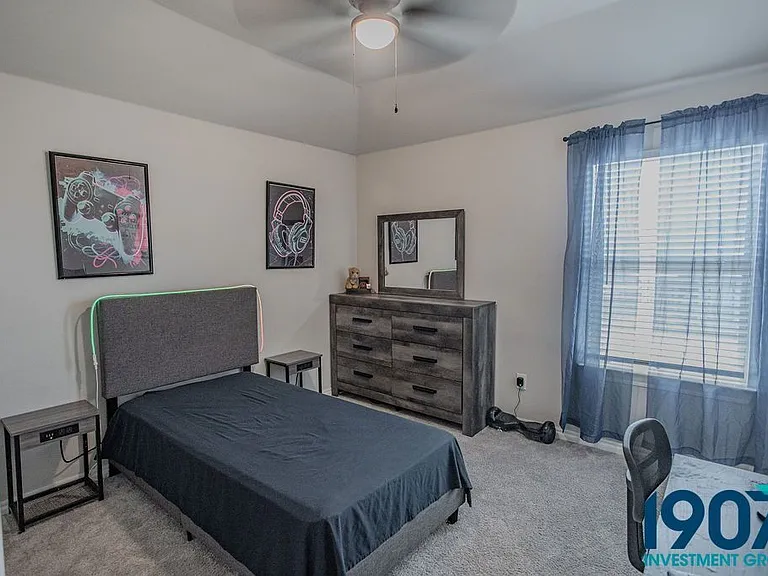 2501 Caden Ct — Photo 38