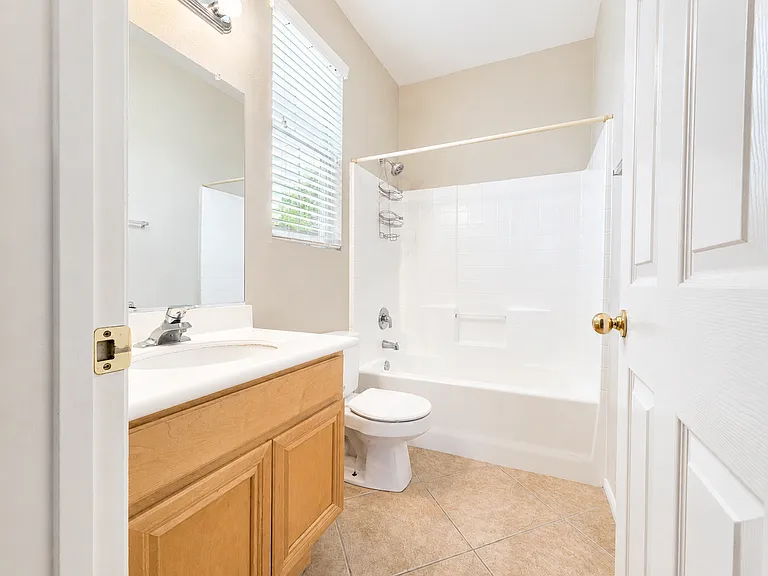 686 Jay Ct — Photo 8