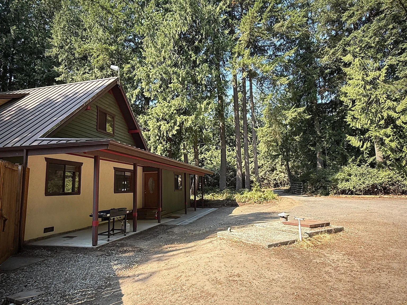 Charming Equestrian Property on 1+ acres — Photo 4