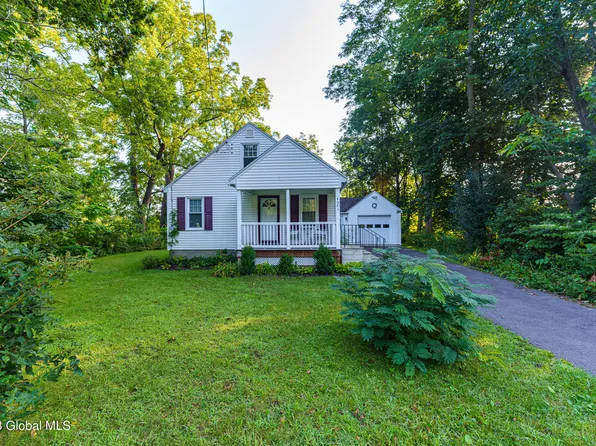 4041 River Road, Niskayuna, NY 12309