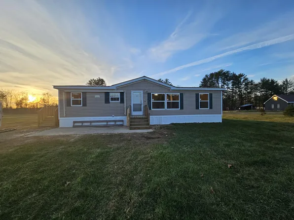 14 Clover Lane, Paris, ME 04281