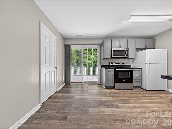 5th image of 2332 Eargle Rd