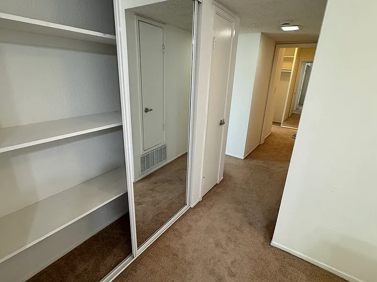 Kula Kai Apartments — Photo 15