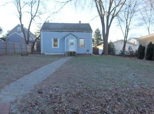 12 1st St, Norwood, MA 02062