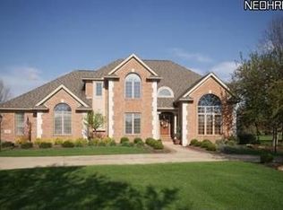 7110 Sugarwood Rd NE, Canton, OH 44721