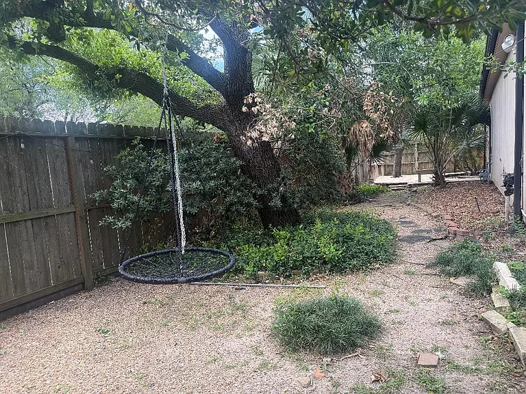 11607 Cedar Creek Dr — Photo 15