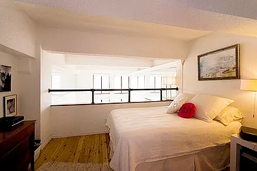 Rented by R New York