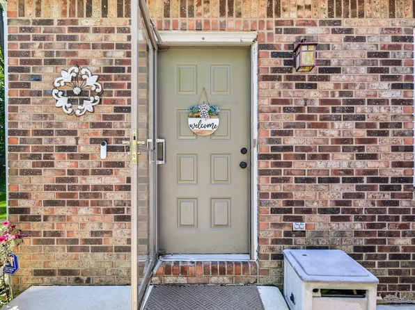179 Aspen Way, Carmel, IN 46032