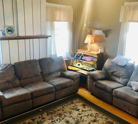 5th image of 543 West Caswell